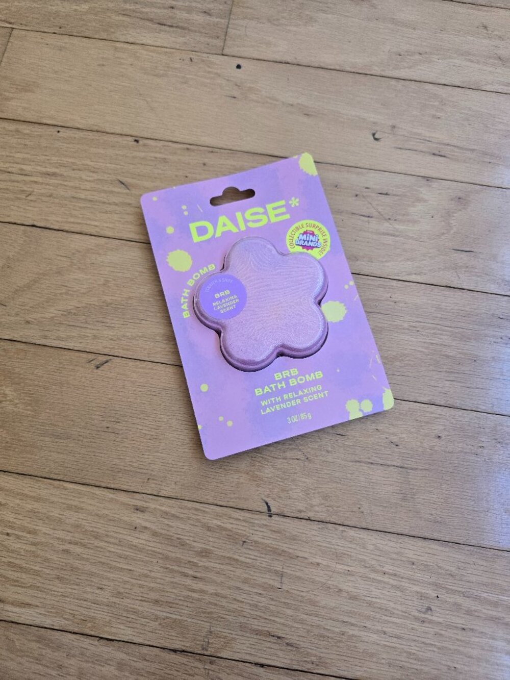 DAISE x Zuru Mini Brands | BRB Pink Flower Shaped Fizzy Bath Bomb